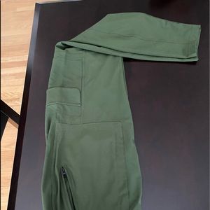 Athleta cargo pant